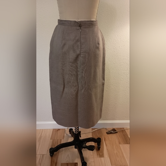 Vtg 60s Evan-Picone gray pencil skirt - Picture 3 of 5